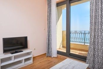 Фото отеля Gardenia Beach Palace Aparthotel №3