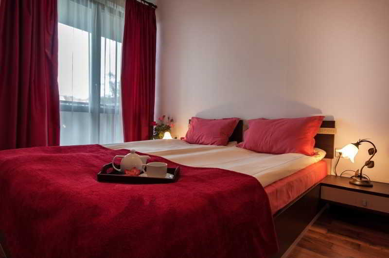 Фото отеля Grand Royale Hotel & Spa №4