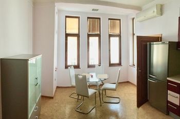 Фото отеля Burgas Center Apartments №3