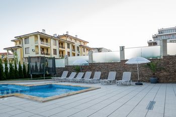 Фото отеля Gliko Seaside Residence №3