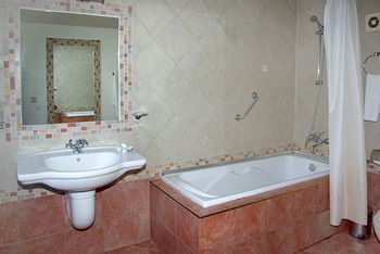 Фото отеля Rotasar Hotel №2