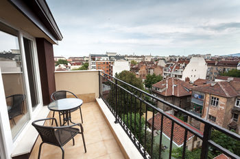 Фото отеля Sofia Art Gallery Vacation Apartments №0