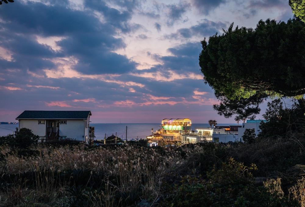 Фото отеля Jeju Tovice Condo Family №0