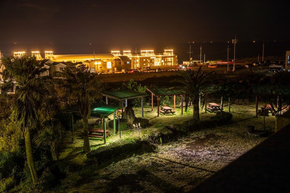 Фото отеля Jeju Tovice Condo Family №4