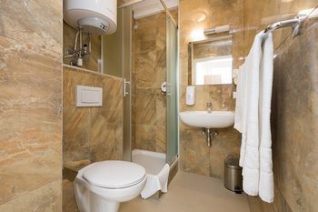 Фото отеля DMG Apartments Hotel №4