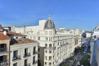 Фото отеля Madrid Suites Sol №1
