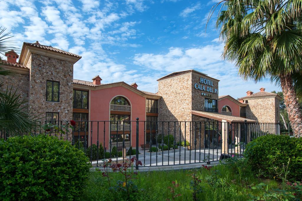 Фото отеля Cala del Pi Hotel & Spa №2