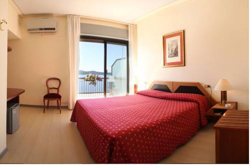 Фото отеля Albergo Miralago №4