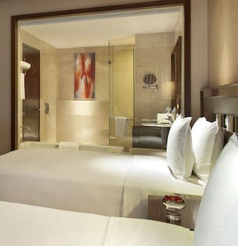Фото отеля Four Points by Sheraton Taicang №2