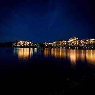 Фото отеля New Century Hotel Yuyao Siming Lake №1