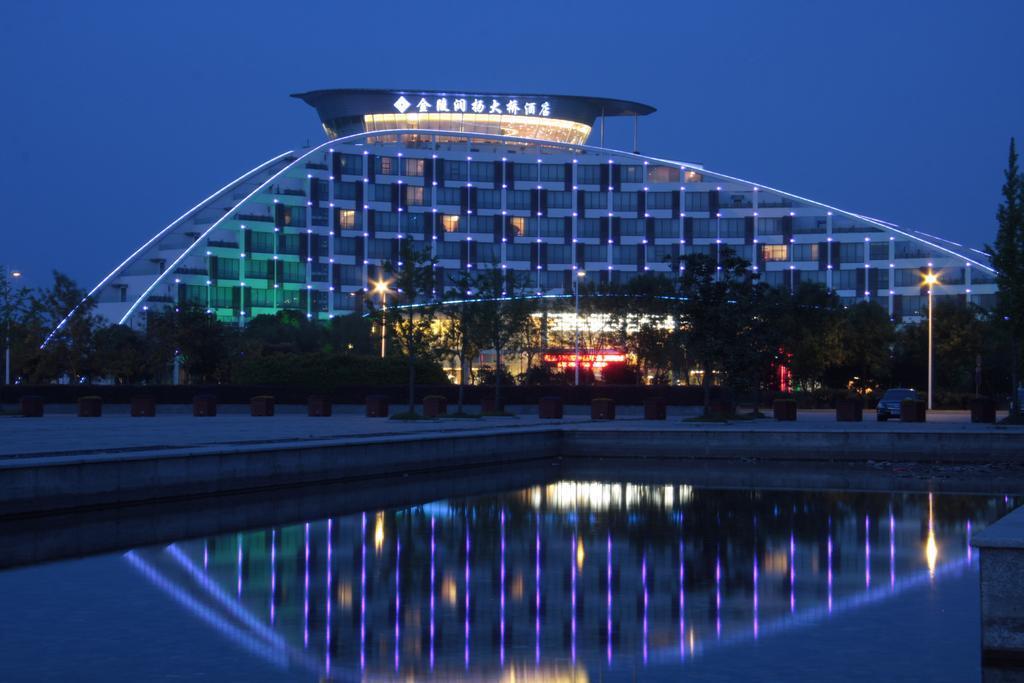 Фото отеля Jinling Runyang Bridge Hotel Zhenjiang №0