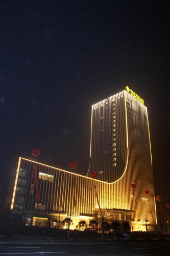 Фото отеля Firth Jinling Grand Hotel №0